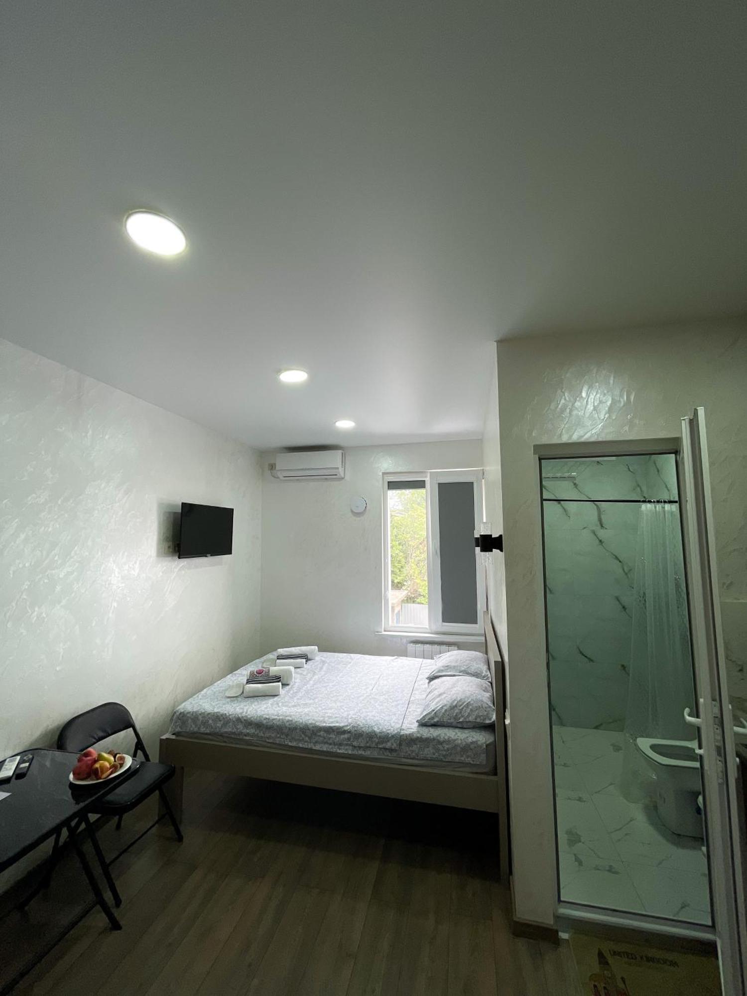 Aparthotel Sun And Moon Batumi Esterno foto