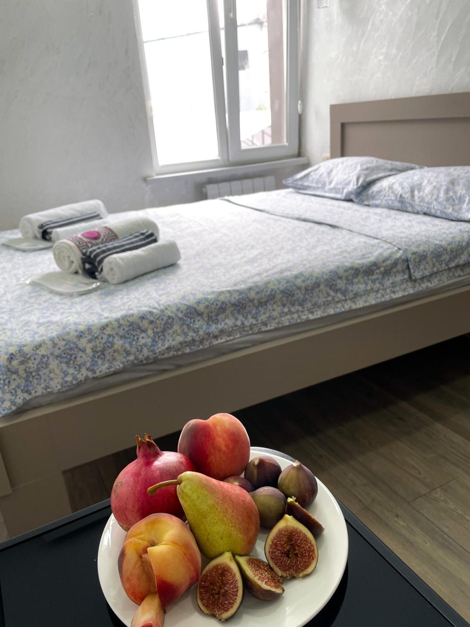 Aparthotel Sun And Moon Batumi Esterno foto