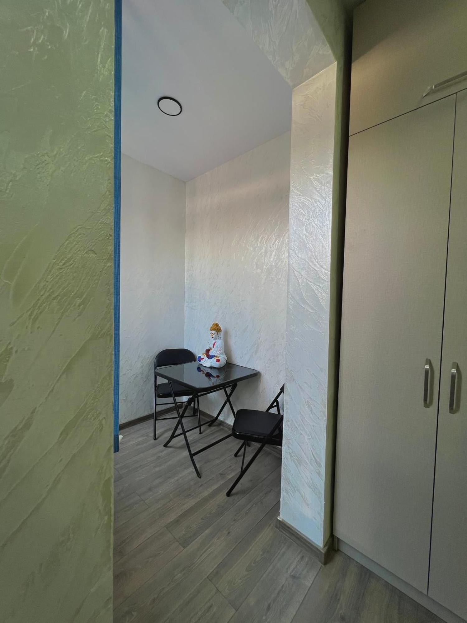 Aparthotel Sun And Moon Batumi Esterno foto